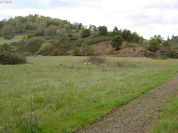 4094 NE Diamond Lake Blvd, Roseburg, OR 97470